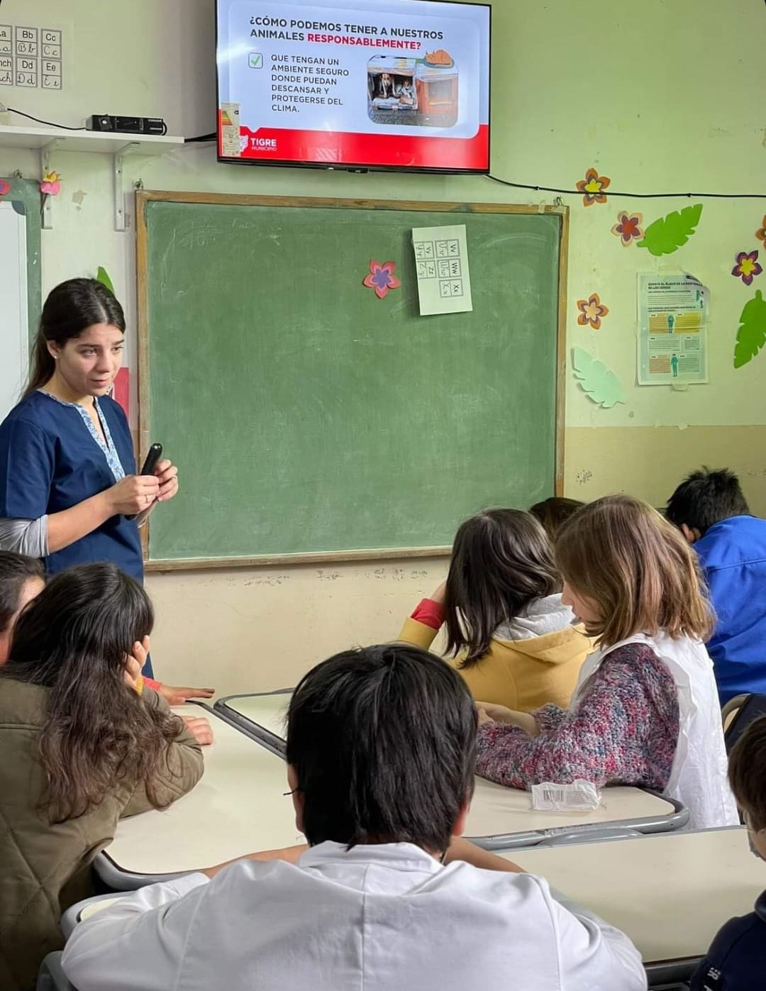 12 clases en escuelas sobre tenencia responsable_